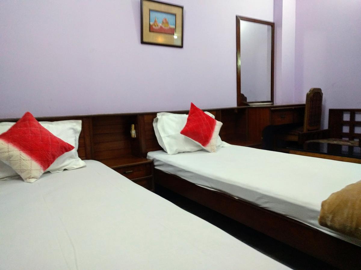 Ashray Guest house *